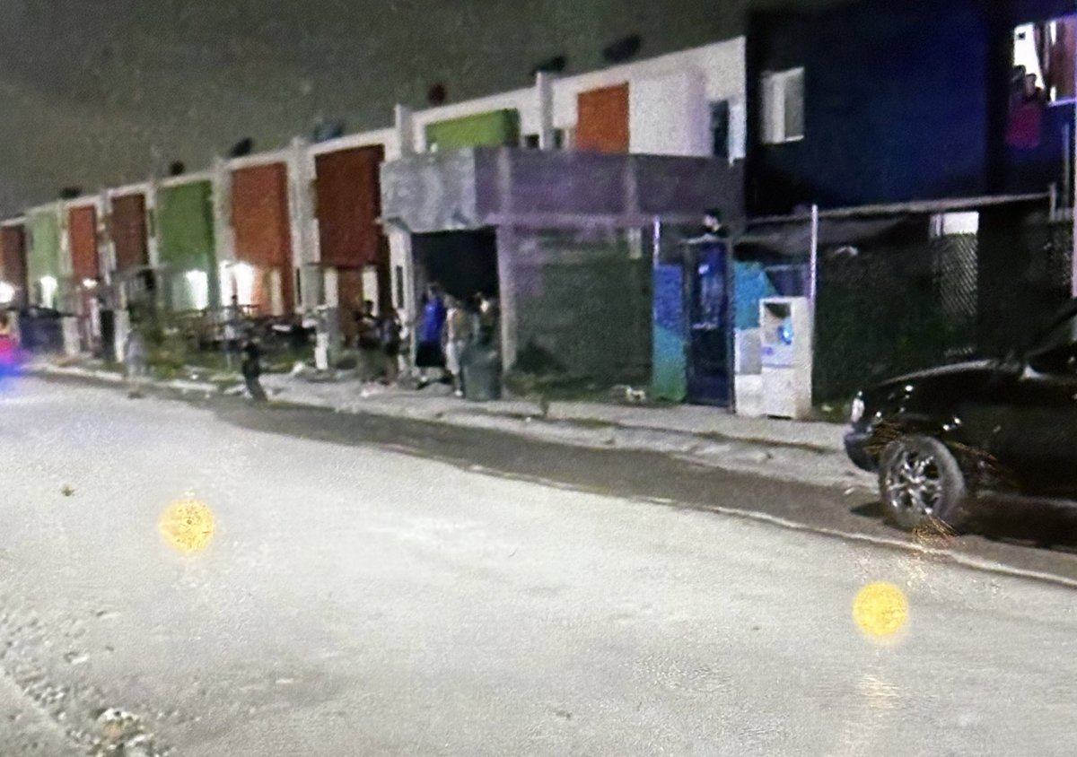 #URGENTE Rescataron al bebé que fue robado en #Escobedo. Las dos mujeres están siendo detenidas. Reportan balacera en estos momentos. 

#NuevoLeón #MtyFollow #México