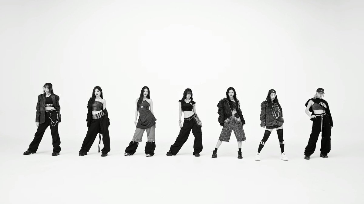 YGFacts_sprt's tweet photo. BABYMONSTER's "CLIK CLAK" was choreographed by world-class choreographers Rie Hata and The Kinjaz.

Rie Hata 🇯🇵🇵🇭
The Kinjaz 🇺🇸

#2024MAMAVOTE #babymonster @YGBABYMONSTER_ https://t.co/QorLWJUXbn