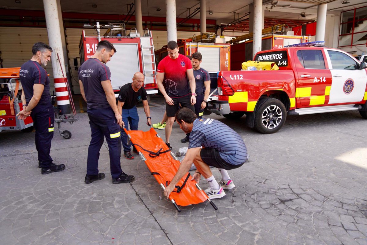 GobiernoMelilla's tweet photo. Un grupo de 14 bomberos, con vehículos y material, se desplazará esta noche vía marítima hacia Valencia para ayudar en la búsqueda y rescate de personas, organizado por la Consejería de Seguridad Ciudadana. https://t.co/QD0pCyLBoy
