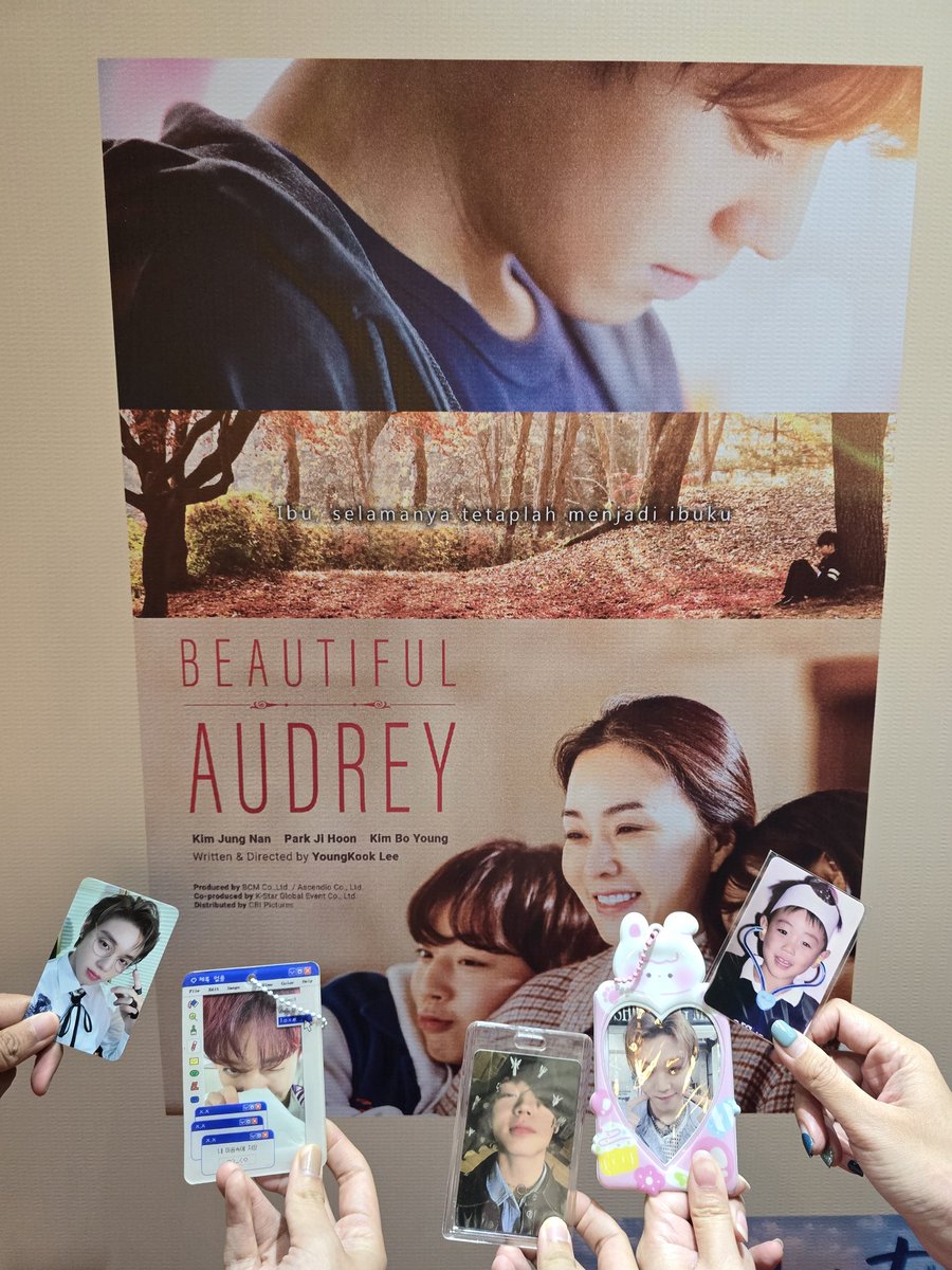 redpeony21's tweet photo. Watching Beautiful Audrey with @cyfintifiafa @_ParkMax_ @jiniehoonie @hmnnie https://t.co/SlS3flmoZi