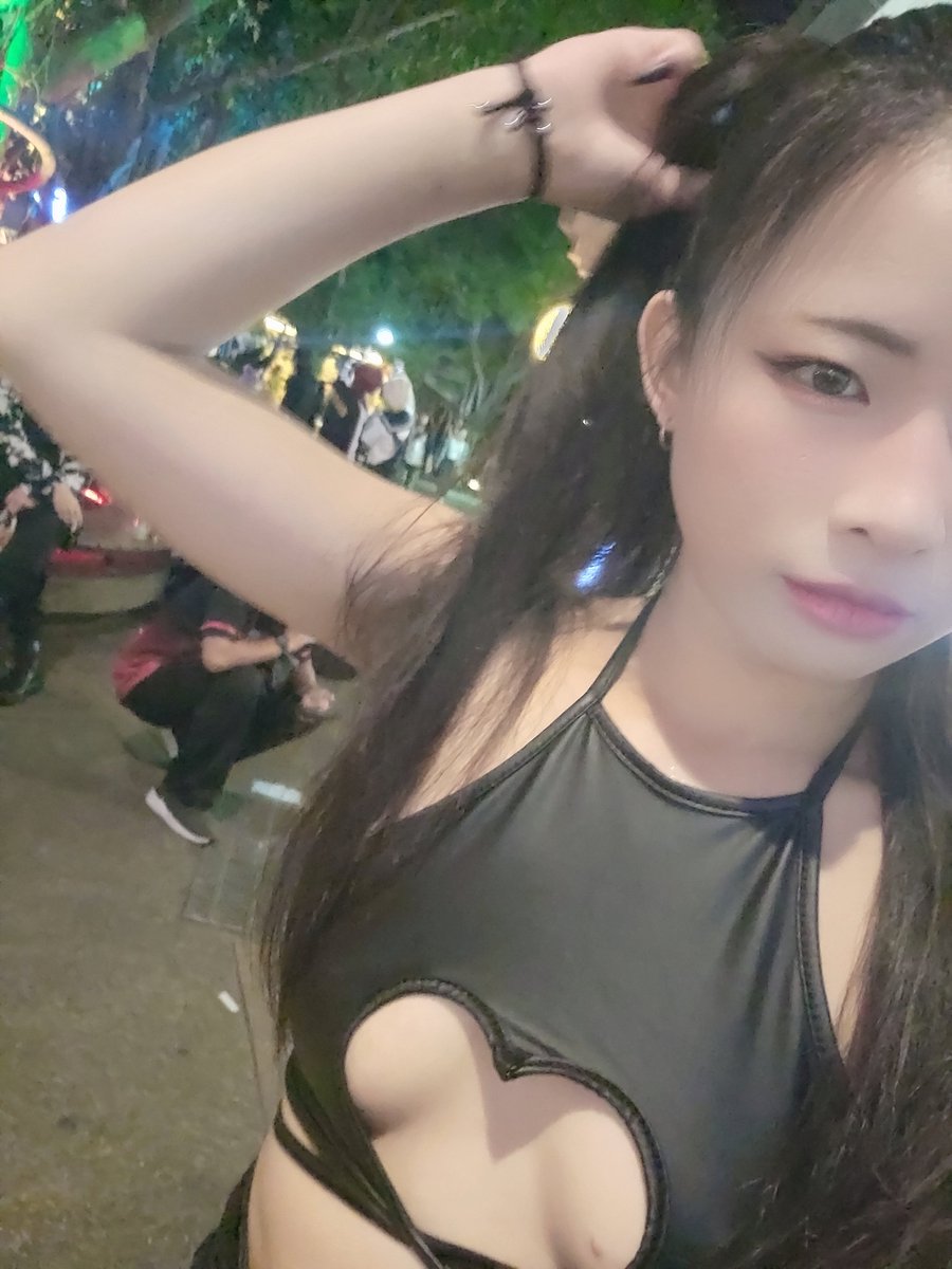 BB是Bitch的B tweet media