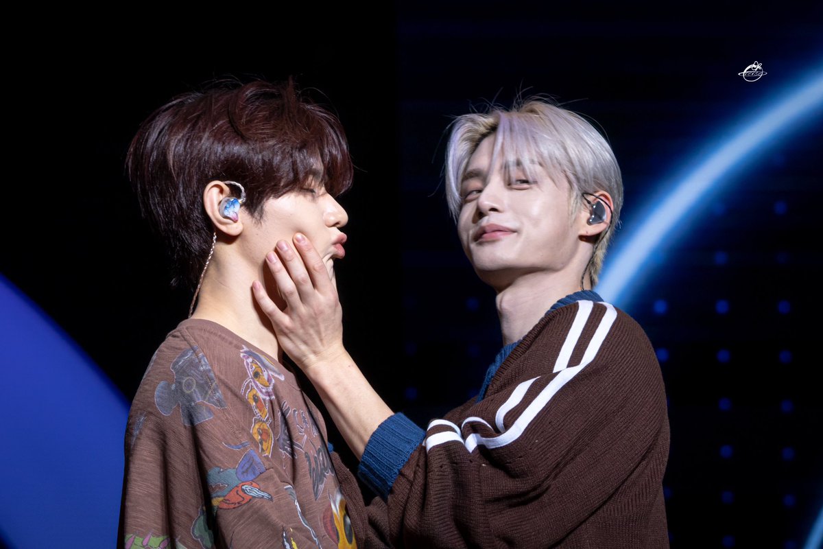 9800archive's tweet image. WHAT SHOULD I DO? WOONGHAO IS JUST TOO ADORABLE??!

#ZEROBASEONE #ZB1 #KimJiwoong #김지웅 #Zhanghao #장하오