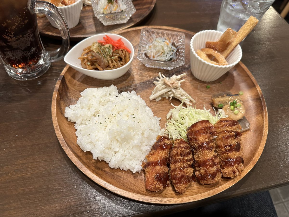 dairock_star's tweet photo. ヒサトミにて家族全員で夕ご飯頂きます♪ https://t.co/sb1TskWXHV