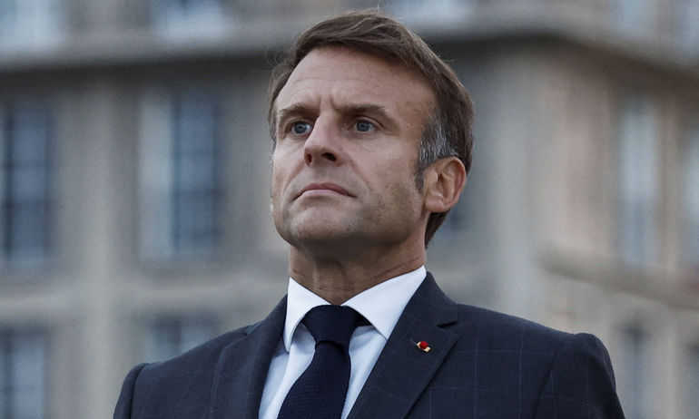 infoexpressfr's tweet photo. 🚨🇫🇷 Après le lundi de Pentecôte, Matignon envisage de supprimer un deuxième jour férié, en le transformant en journée travaillée de solidarité. #France #Macron #Gouvernement https://t.co/NnZnYvFohB