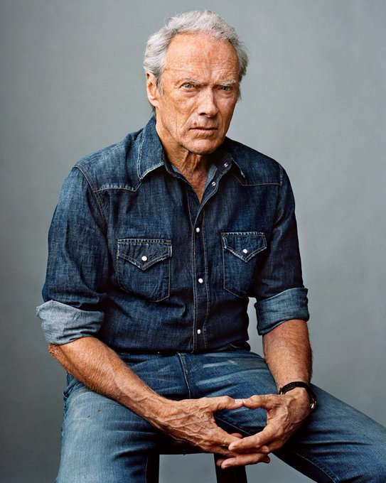 Apndp's tweet photo. Come nel 2016, piovono endorsement dall' #America di #Hollywood, della musica e della arti a favore di #kamalaharris contro il puzzone #Trump.

Con lui, all'epoca, solo #ClintEastwood.

Sappiamo come finì.

Perchè all' #ispettoreCallaghan, come al #cavalierenero, nun je devi... https://t.co/ELWJX321A3
