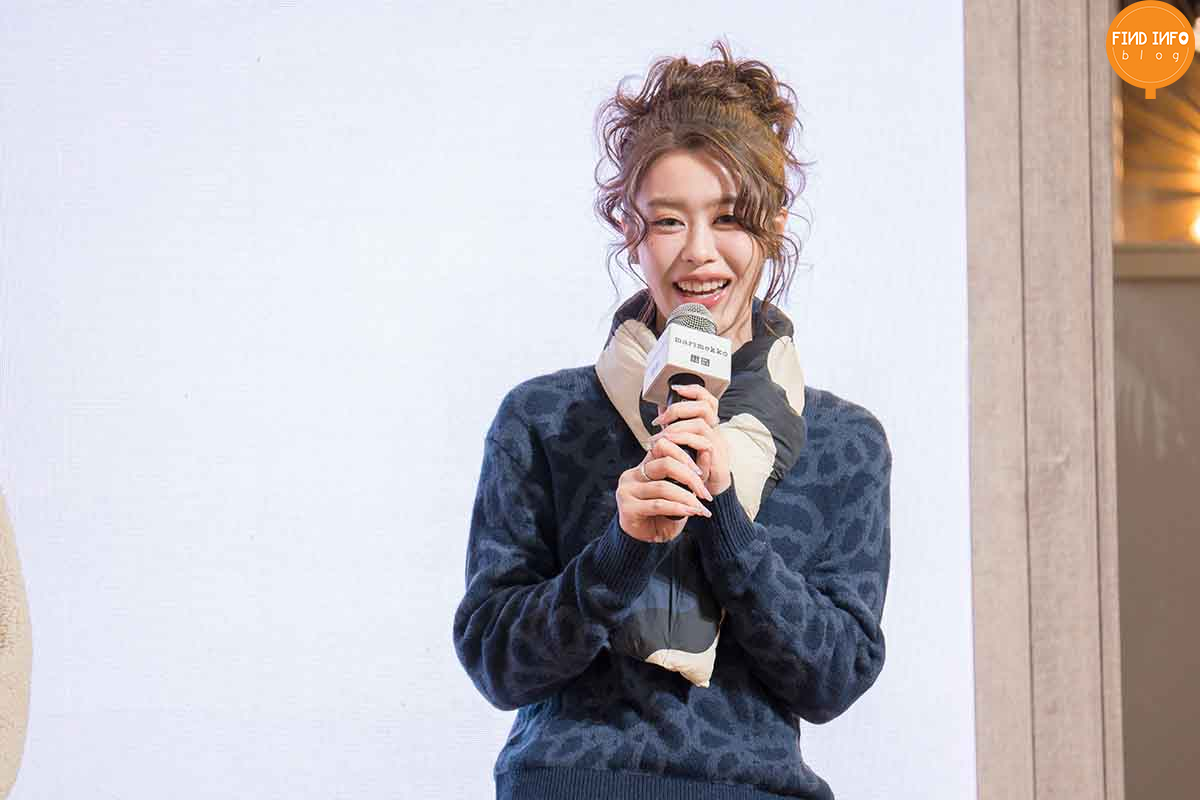 FindInfoBlog's tweet photo. ส่องความสวยน่ารักของสองสาว ญดา นริลดา และ แบม สราลี กับ คอลเลคชันใหม่ UNIQLO x Marimekko Fall/Winter 2024 ไอเทมหน้าหนาวสุดพิเศษ

#ญะแบม #แบมญะ #ญดานริลญา #แบมสราลี #yadarilya #bbam_s #YadaBam #UniqloThailand https://t.co/GkXq277lz5