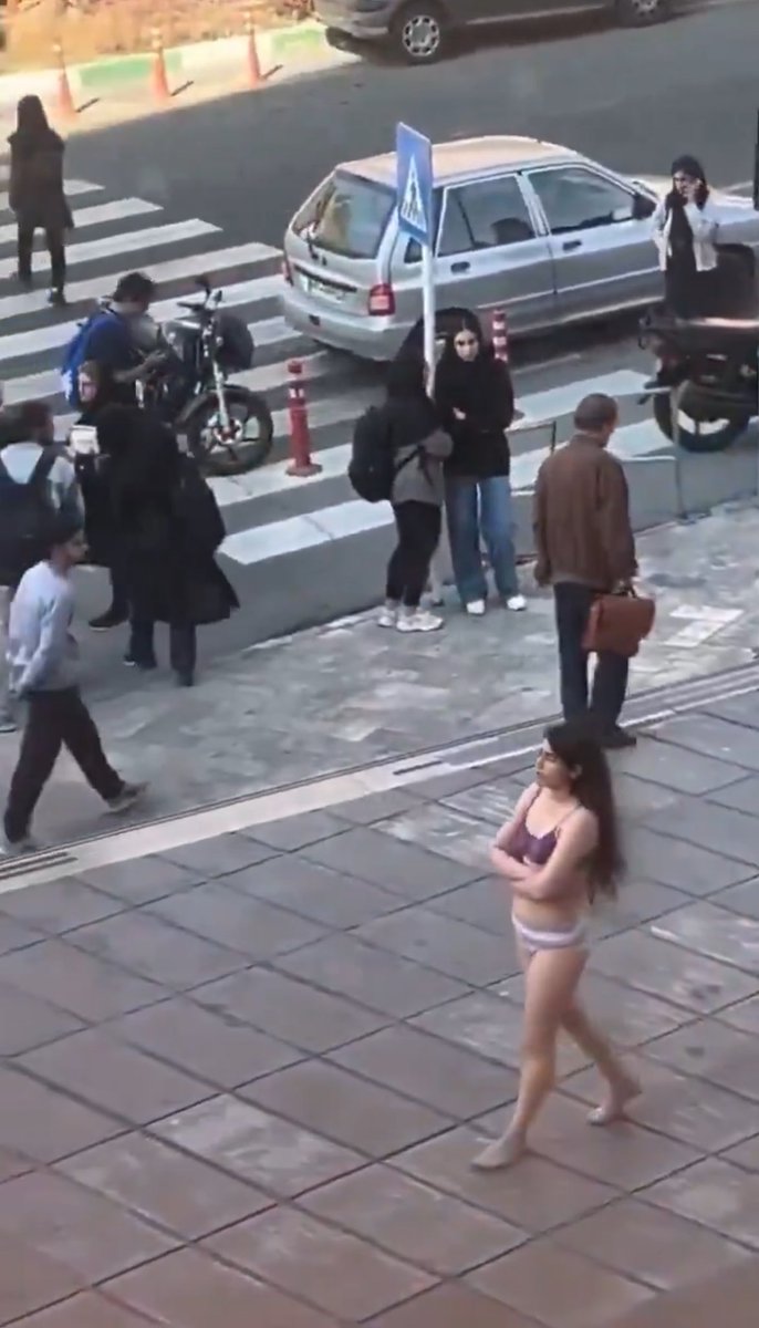 oLi dE SaT tweet media