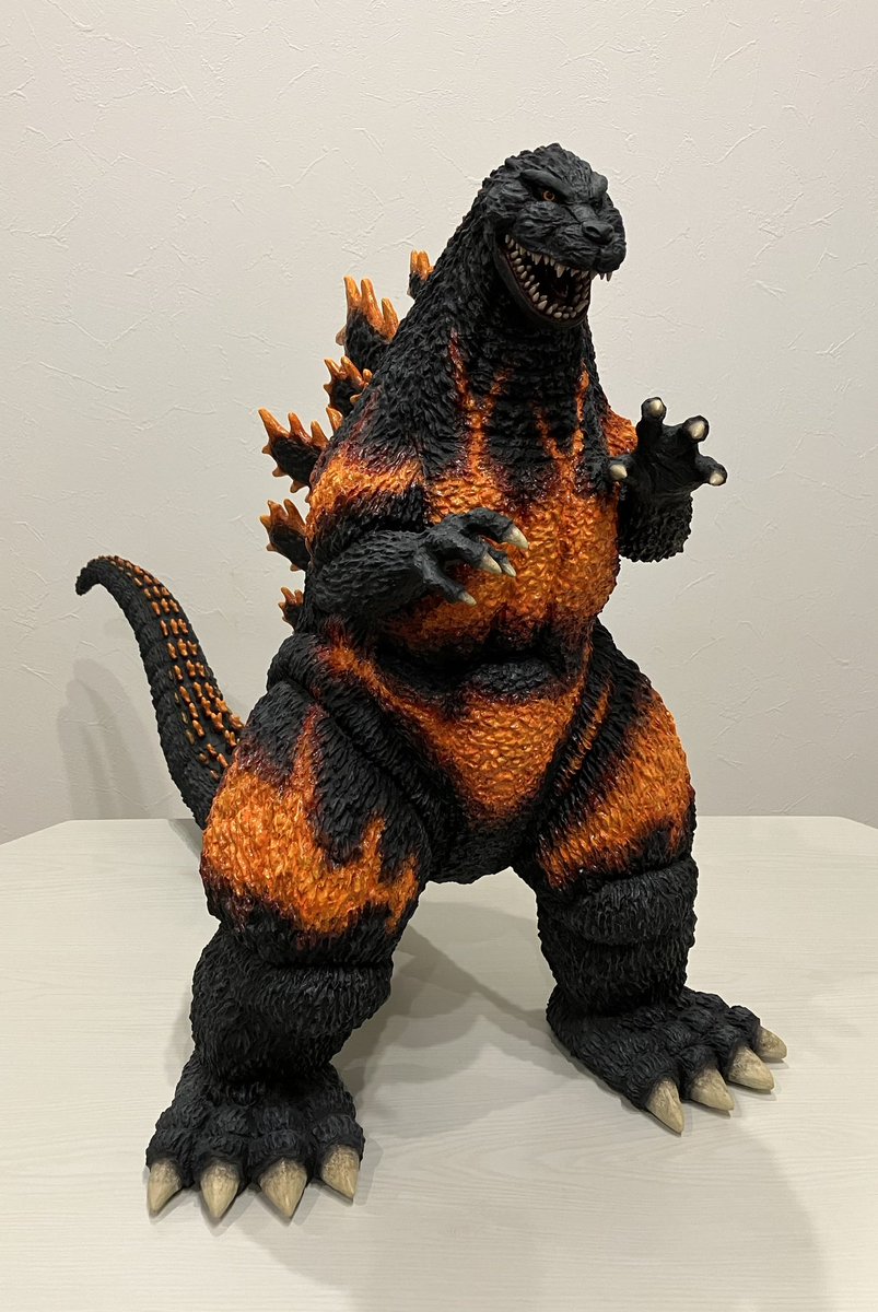 godzilla_ibs's tweet photo. 製作ブログ更新しました‼️
製作期間2年以上🥹自作の超特大デスゴジが遂に…遂に完成しました😆🤚
ゴジラ生誕70周年に間に合って本当に良かったです😌↓製作ブログ🙇
https://t.co/8gLaVDdy7O
#ゴジラ #フェス #山﨑貴 https://t.co/KU6zT5yuJS