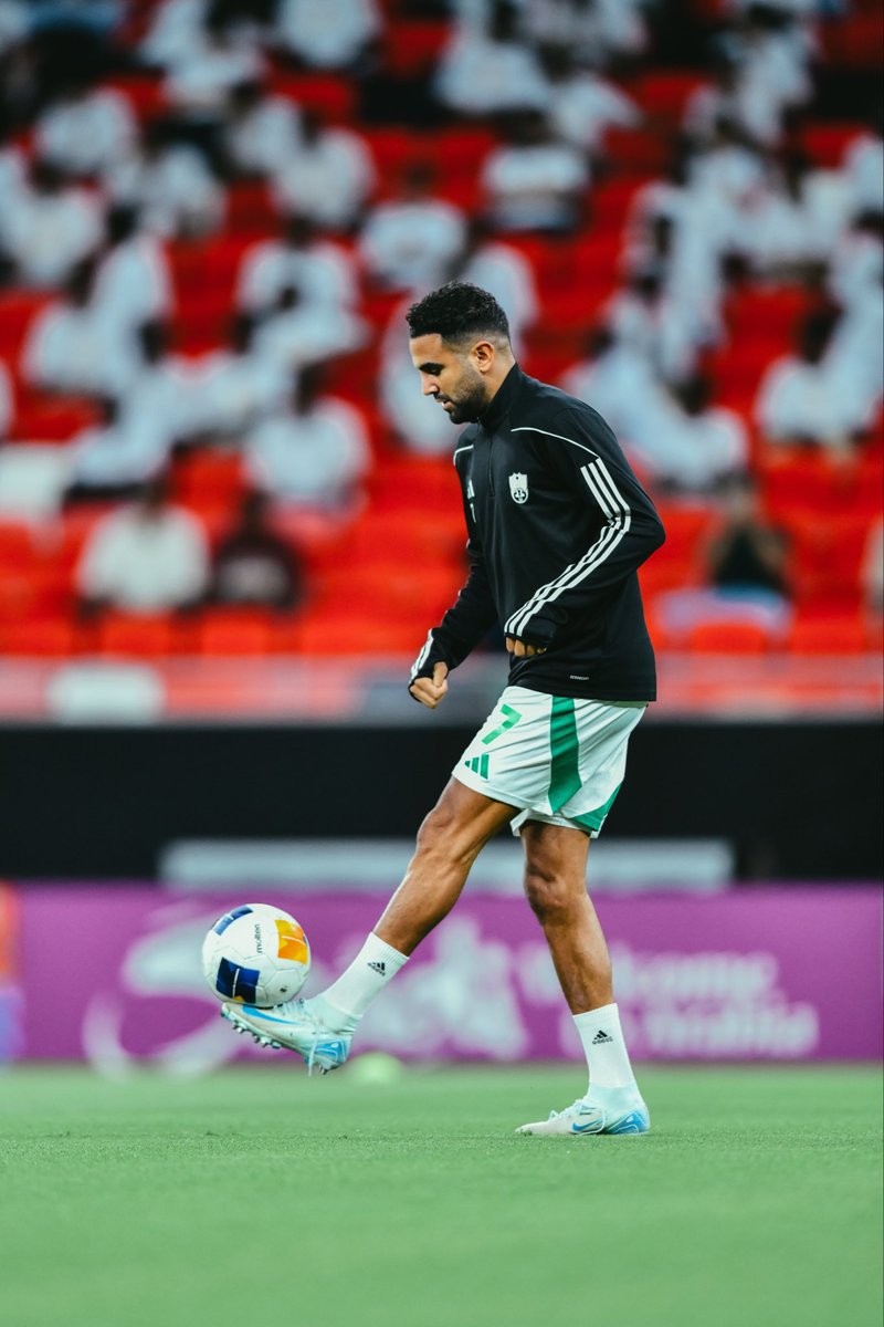 🚨🚨🚨🚨🚨🚨🚨🚨🚨 رياض محرز:

لدينا فريق غير متزن و لا نملك اللاعبين المناسبين في كل مركز والبعض غير معتاد للعب بشكل مستمر.

🔥🔥🔥🔥🔥🔥🔥🔥🔥🔥🔥🔥