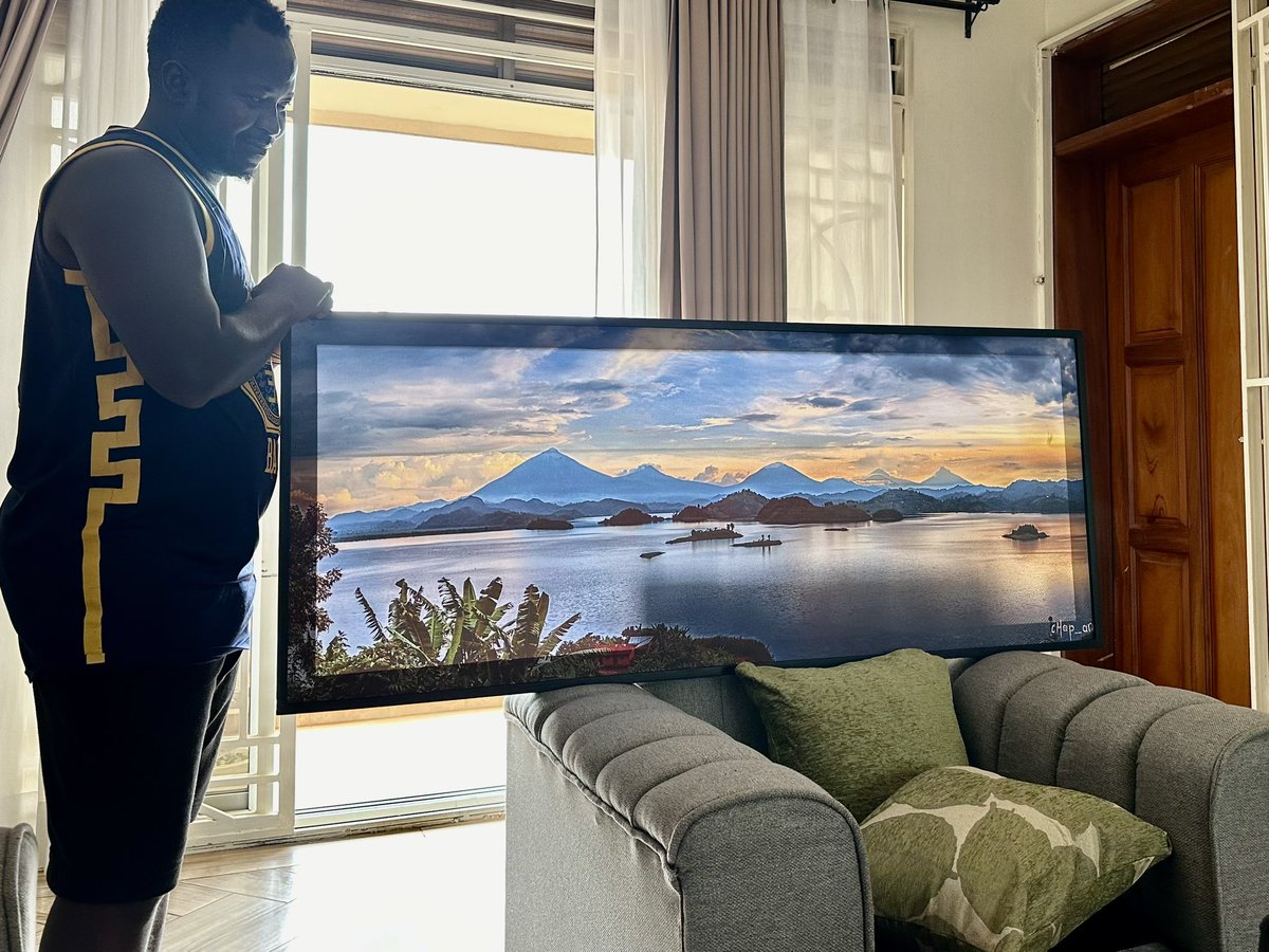 conradgoodmanK's tweet photo. As a creative, it’s tough to have a favorite among your work… but this for me is definitely up there
Mutanda, Kisoro
#chapART https://t.co/VCOKMhhgMe