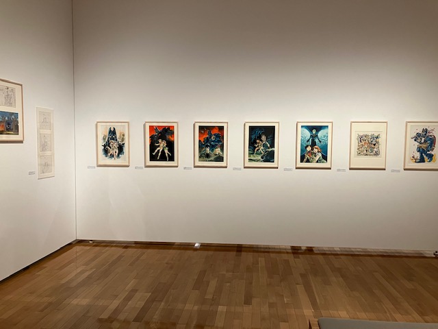 Grand_Toit's tweet photo. 企画展「描く人、安彦良和」
［会期］2024年9/21(土)～12/2(月) ※火曜休館
［開館時間］9:30～18:00
（展示室への入場は17:30まで）

▼特設サイト
https://t.co/rMG5pcGBMQ
↑出品リストはこちらから↑

＼後期展示、始まっています！／
10/30より、一部の作品が入れ替わっています。
（詳しくは、出品リストでもご覧いただけます）

#安彦良和 #山根公利 #機動戦士ガンダム
#島根県立石見美術館 #iwamiartmuseum
#グラントワ #grandtoit
---------------
©サンライズ