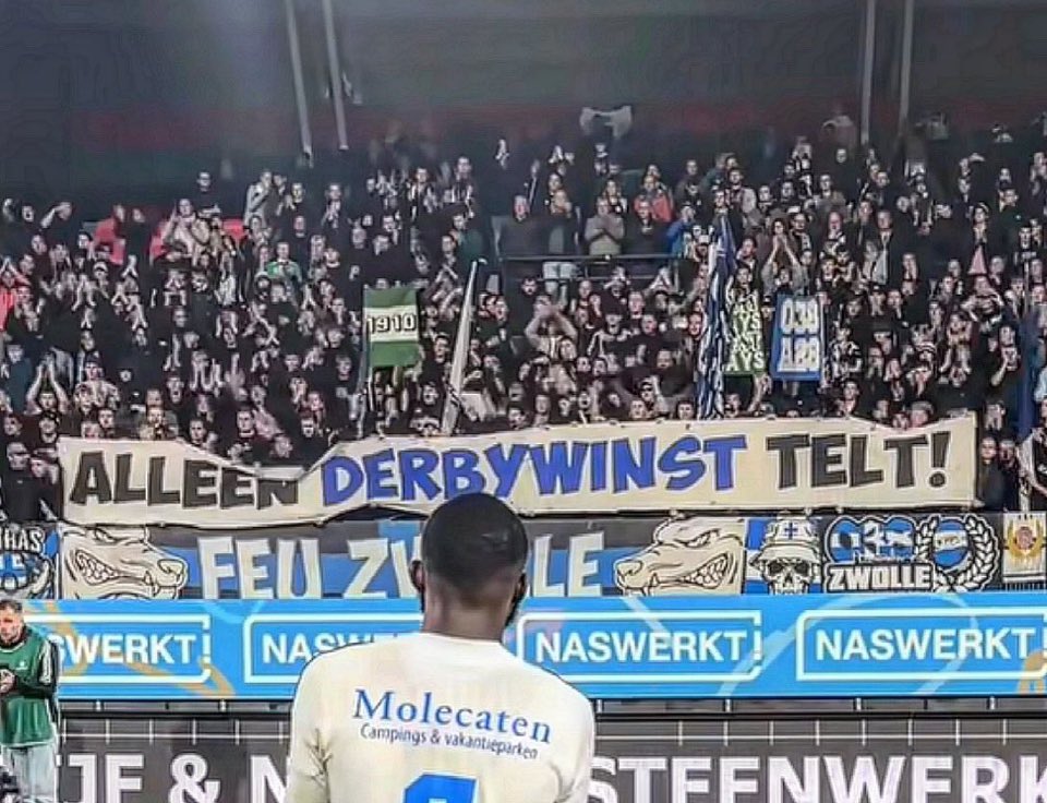 NL_FansOnTour's tweet image. Vanmiddag om 12:15u staat de IJsselderby op het programma. Het uitvak is uiteraard volledig uitverkocht. #GAEPEC