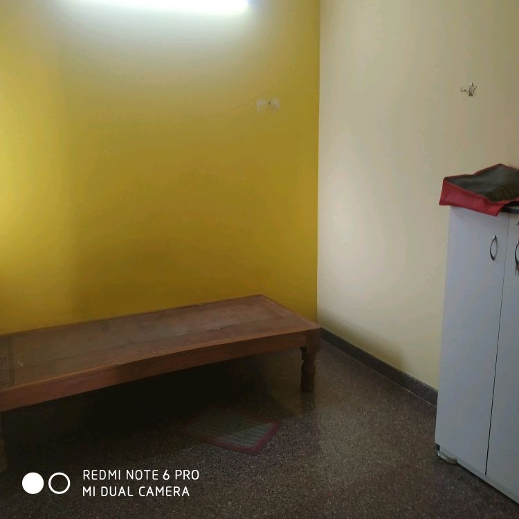 kubrastic's tweet photo. Looking for people for my 1bhk house with semi furnished in banglore HSR/Bommanahalli. Preferred office going people or married couple. 
Rent : 15k 
Deposite: 70k 
This is negotiable. Dm me for visits and exact location. 
@BangaloreRoomi 
@MIBangalore 
@fmrbangalore https://t.co/KBNJ8QXaPm