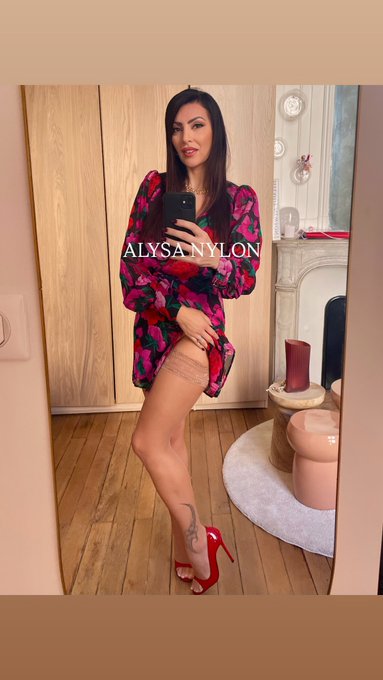 alysa_nylon