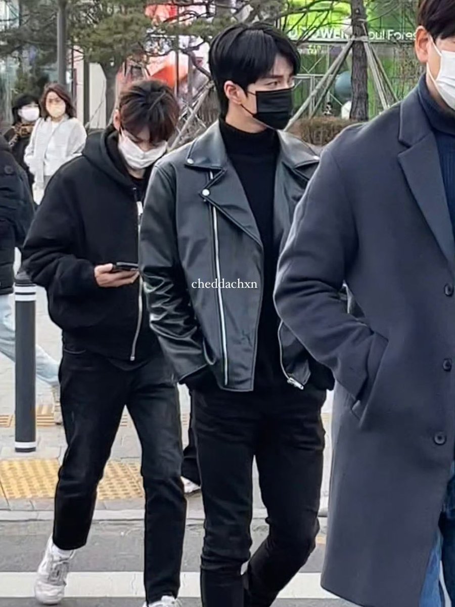 sungchancool's tweet image. HONG SEUNGHAN? I MISS YOU 

SM, ABANDONING ARTISTS ISN'T ENTERTAINMENT @SMTOWNGLOBAL 
#WeDemand7RII7E
#SMSupportsBullying
#화환등비인도적행동에대해엄격대응해라