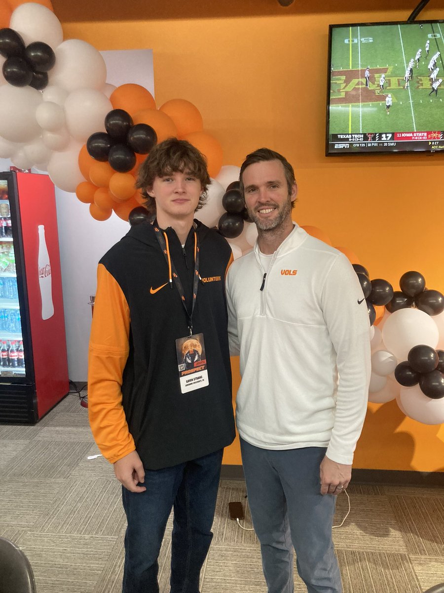 Gavin_Strang10's tweet photo. Thanks @scott_altizer for the @Vol_Football game day recruit invite! Got to be reunited with some great coaches and meet some legends!🍊 @QBC_Nashville @coachjoshheupel @CoachHalzle https://t.co/essk3oqmDs