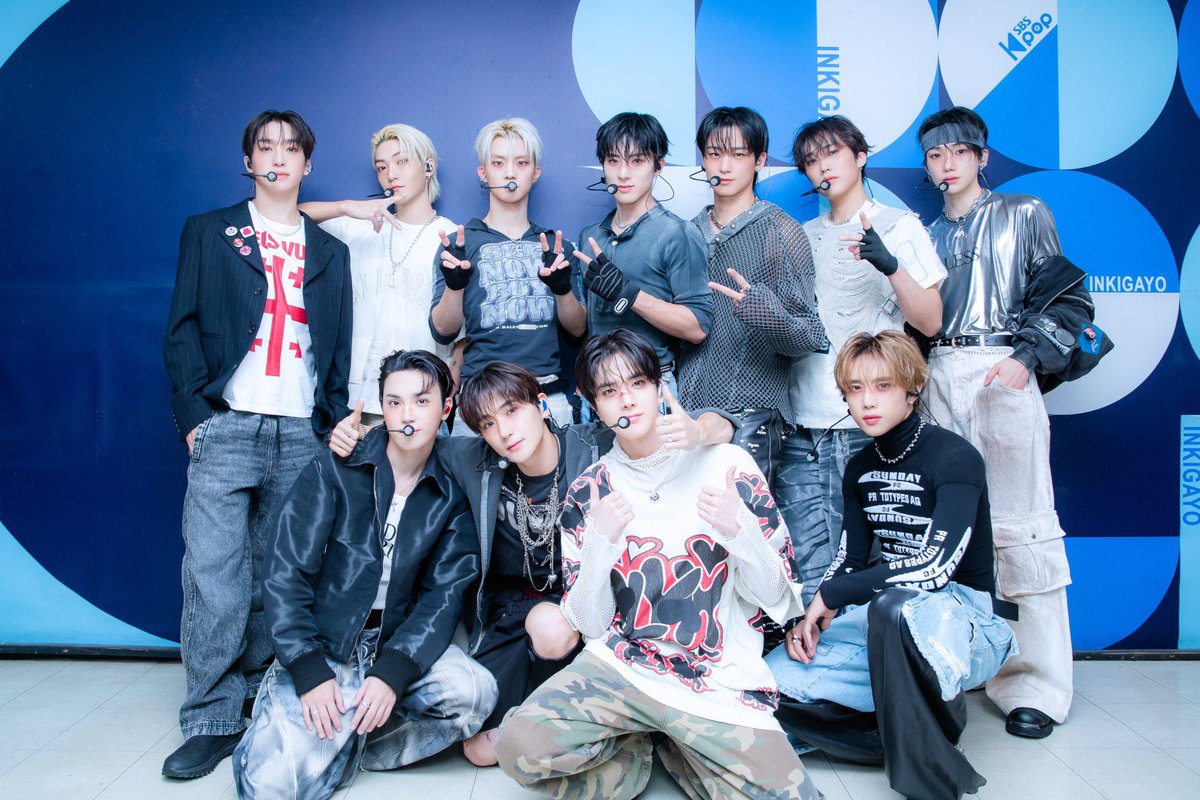 ㅤ

At 3:25 PM, the stage will transform into a cosmic wonderland, where their charm sparkles like a million stars. Let’s embrace the magic together!

ㅤ