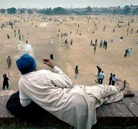 #KLRahul𓃵 watching #SarfarazKhan batting in the last two test match. 
#bcci #INDvNZ #RohitSharma #ViratKohli