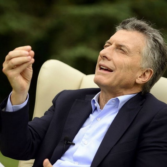 🔥No se olviden que muchos de los que critican a Macri y le dicen tibio, votaron a Alberto porque con cambiemos les aumentó $100 el kilo de asado y $35 la leche con un dólar a 30 y pico de mangos. Hoy muchos piden paciencia si criticas algo. ¿Los Kukas? La tienen adentro