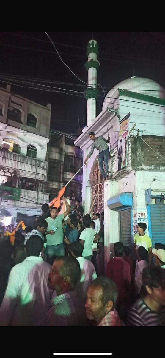 shibli_INC's tweet photo. @dmbhagalpur @PoliceBhagalpur We demand swift action against those responsible for disturbing communal harmony in Bhagalpur. Immediate arrests of these anti-social elements are essential to restore peace and assure public safety. Justice must prevail.
Bgp should not burn again. https://t.co/E97xmSTL9r