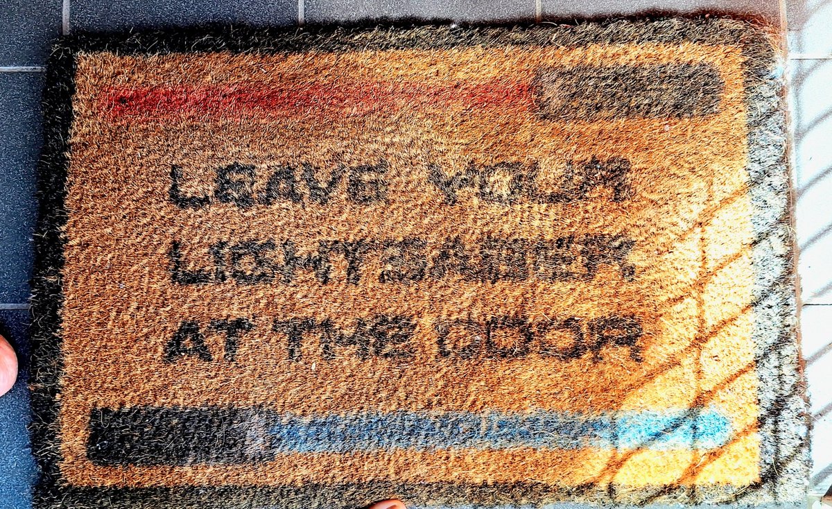 elliebalkin's tweet photo. My front door mat... Who doesn't own a lightsaber? 😆
#IMAGEEK #NERD #SciFiFan #IHeartStarWars #TheForceIsStrongWithThisOne https://t.co/wzFjfwEX4C