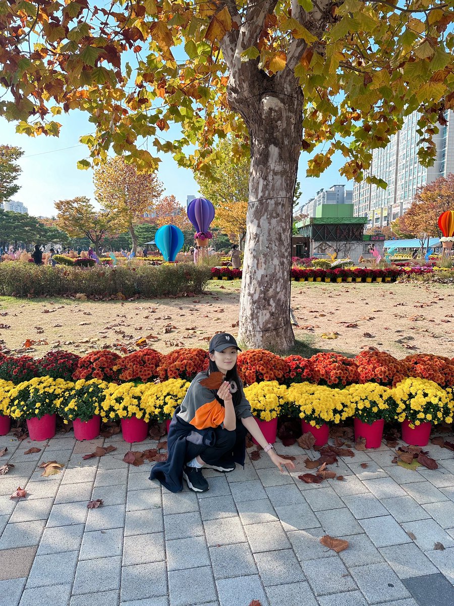 official_gyubin's tweet photo. 자전거 타기 딱 좋은 날씨자나~~🚲🍁🌳 https://t.co/wTdVSFQrZO