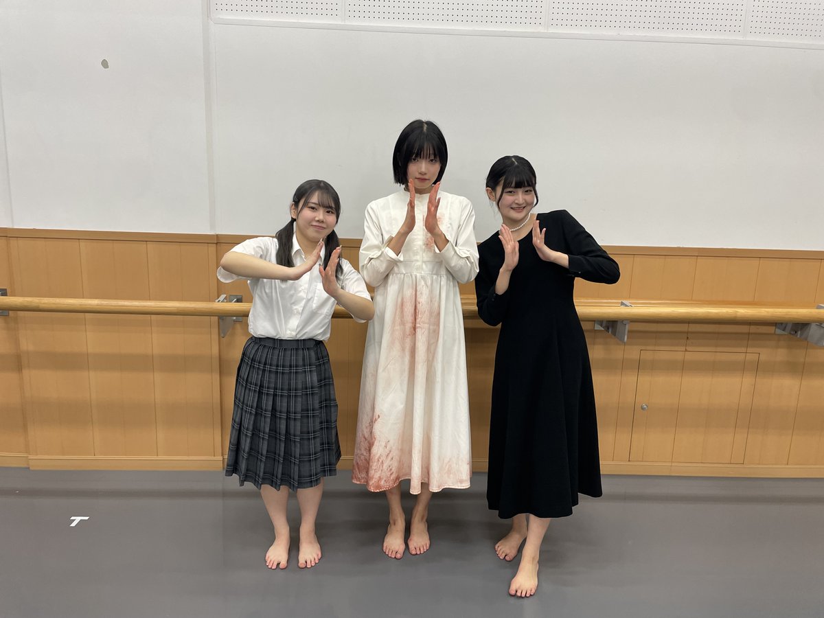 Tekubikuru's tweet photo. 🫸終演🫷

ありがとうございました。終わっていて、終わらない物語はお楽しみいただけましたでしょうか。

👇感想フォームはこちら👇
https://t.co/RybRu4OwaX https://t.co/UBNPfxesnj