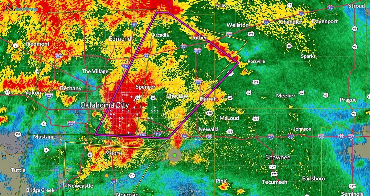 LARGE TORNADO ON THE GROUND NEAR OKLAHOMA CITY!

WE ARE LIVE youtube.com/live/mp1COzK7W…