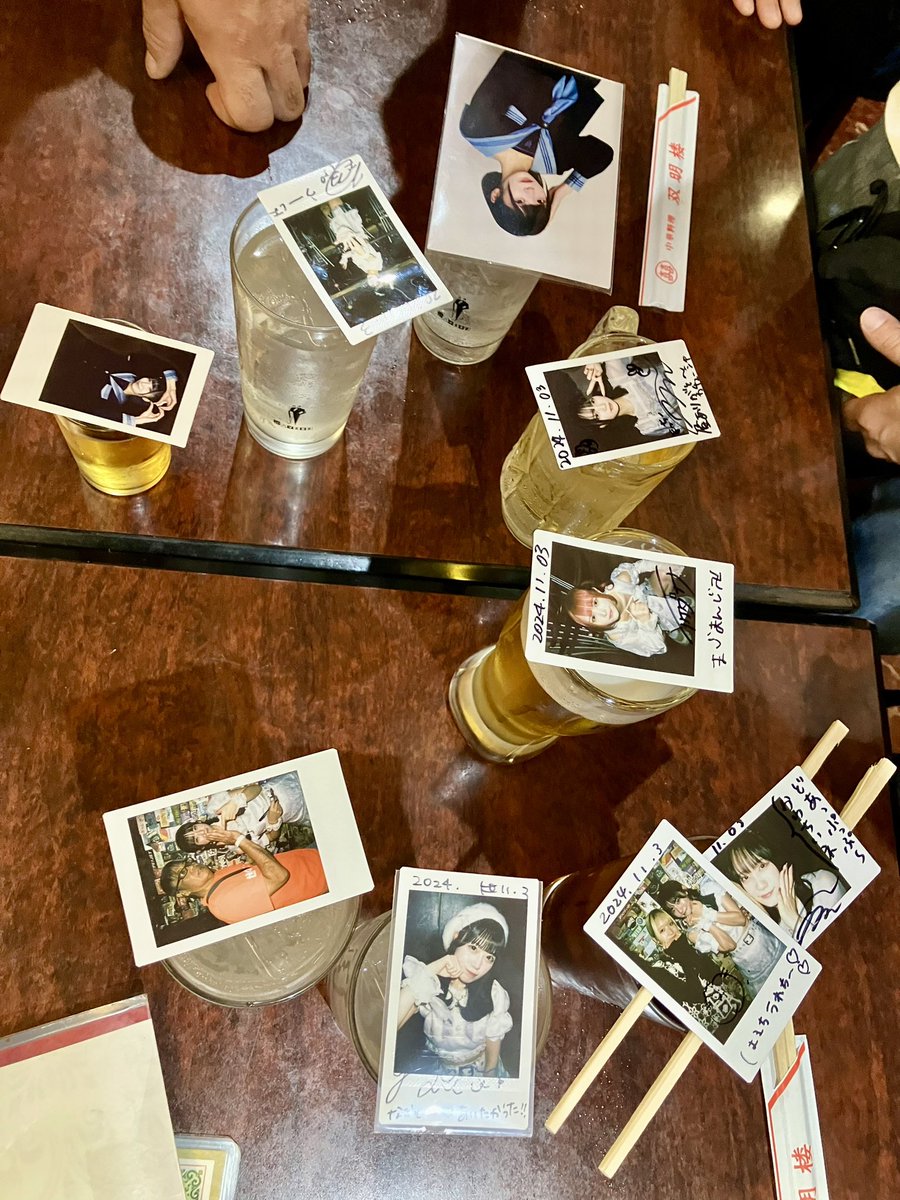 NaotoDelpiero10's tweet photo. 昼と夜の間カンパーイ🍻
#NARLOW
#NARLOW横浜
#ApolloTour https://t.co/JTIKn3lbj9