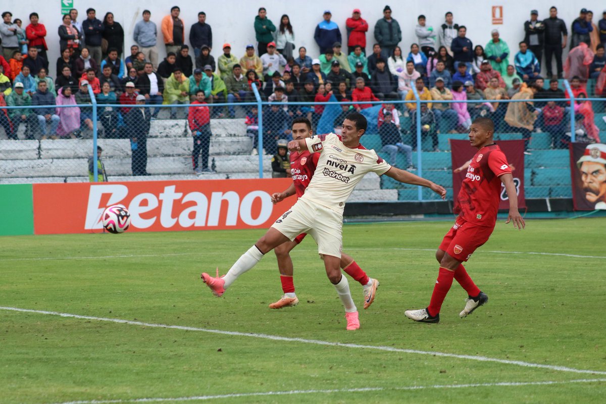 Año difícil, los objetivos fueron cambiando, nos mantuvimos unidos y nunca nos dimos por vencidos. Utc de Cajamarca es de primera. ❤️⚽ Gloria a Dios y gracias Cajamarca por su apoyo.