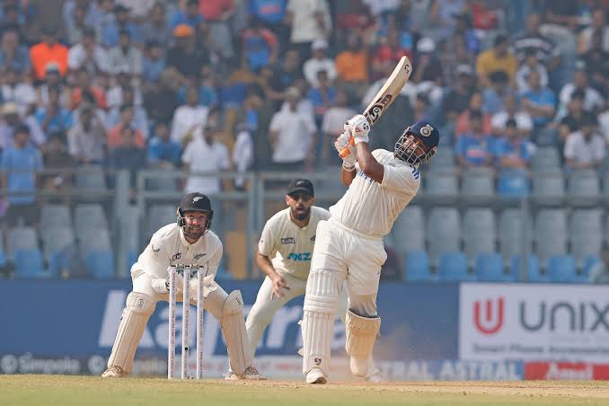deathstroke_vj's tweet photo. CIRCUMSTANCES doesn't matters for RISHAB PANT...! 
 #INDvNZ  #Rishabpant https://t.co/hkxstlxJtU