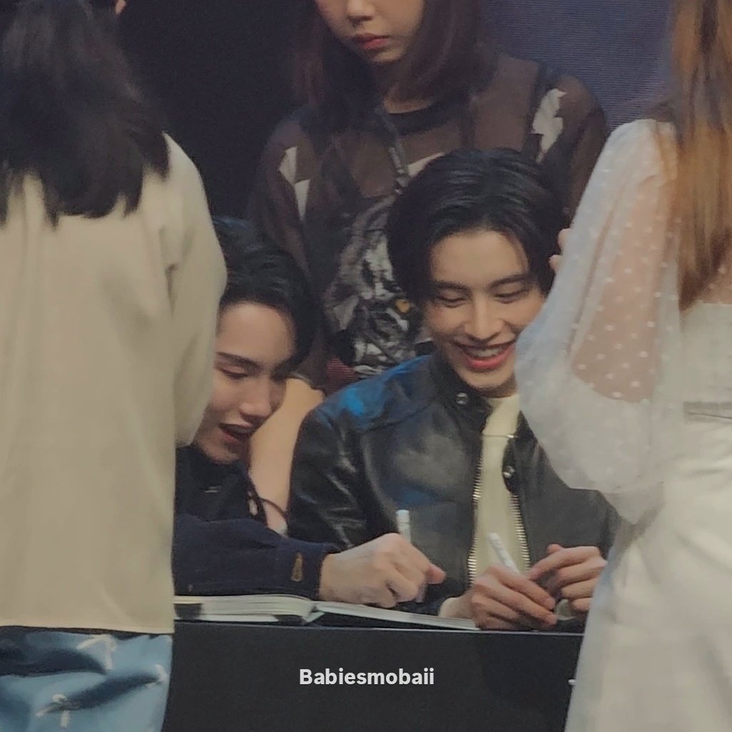 Babiesmobaii's tweet photo. น่าย๊ากกกกนิ
#PHUTATCHAI #AAashirakorn
#BUS_GQPP_FansignBangkok https://t.co/jnn8K2Wm66
