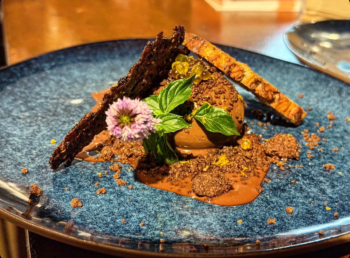 COMIENZA LA RUTA DE LA TAPA IGP MORCILLA DE BURGOS
Hasta el 10 de Noviembre encontrarás la tapa con morcilla <a href="/IGPMorcillaBu/">IGPMorcilladeBurgos</a> en 19 restaurantes de #ArandadeDuero 
Hemos probado:
<a href="/cumpanis_aranda/">Cumpanis</a> #tierraymaralcorte <a href="/el51delsol/">El 51Del Sol</a> y #barcasanova