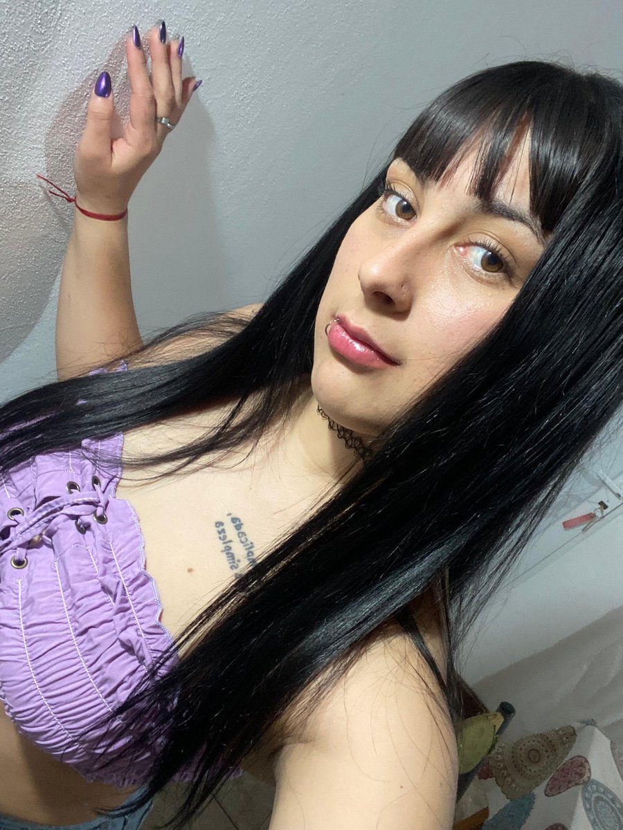 camiimaneiro08's tweet photo. 💜⚡ https://t.co/TI2yJlGwQX