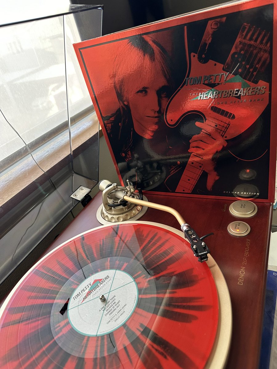 cocotaiso's tweet photo. レコードの日らしい🎵😆

#TomPettyandTheHeartbreakers 
#LongAfterDark
#2LP
#vinyl
#vinylrecords 
#レコードの日
#レコードの日2024 https://t.co/Bp07dkstqP