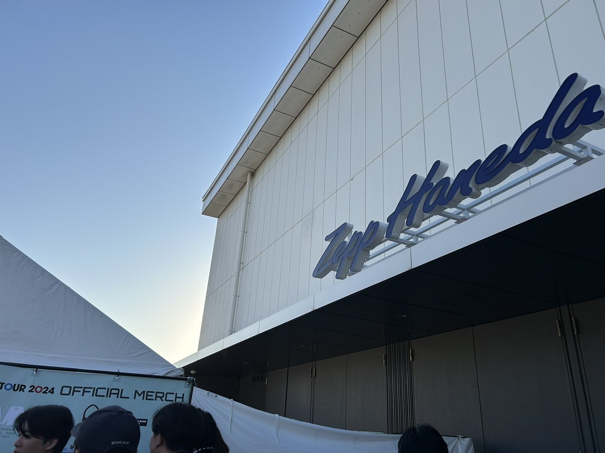 moonjelly410's tweet photo. 来たぜZepp!
#ぼっち·ざ·ろっく #結束バンド #Wewil https://t.co/2FWTnImofM