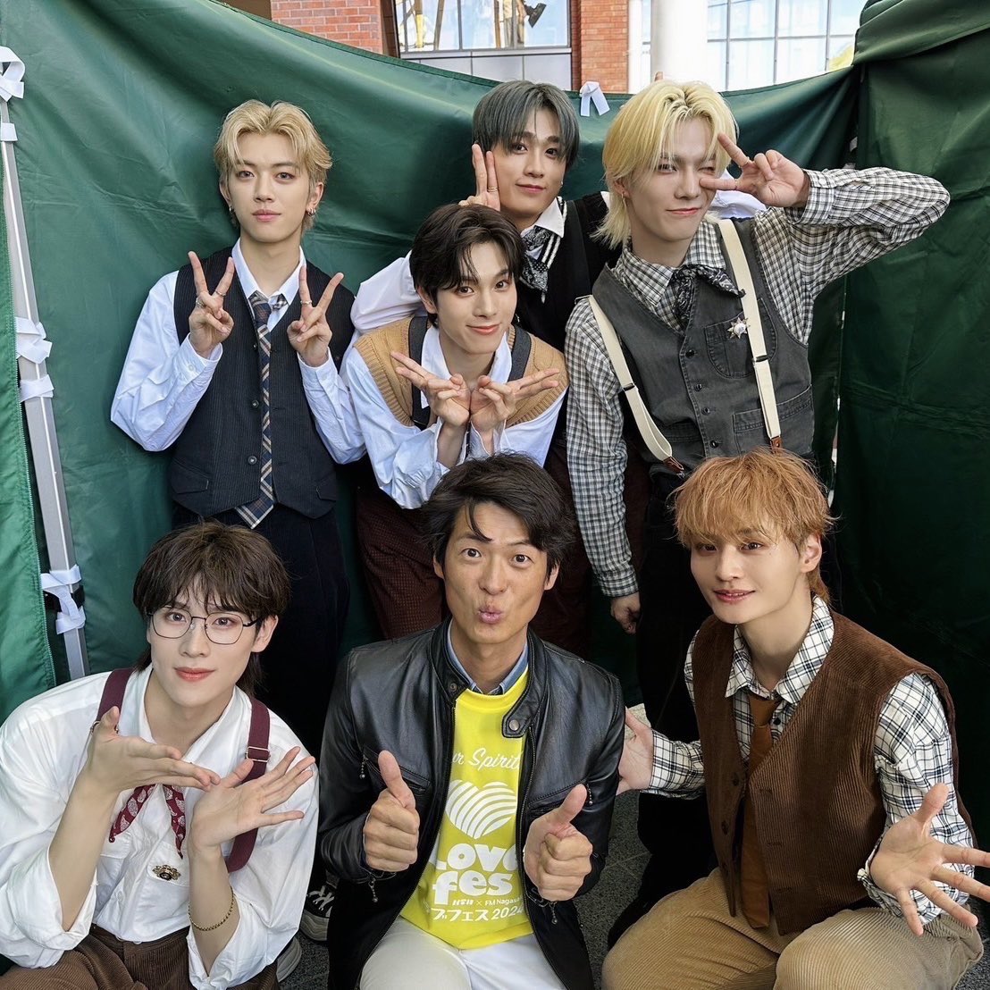 lovefesnagasaki's tweet photo. 🌈DXTEENトーク＆ライブ
at.アミュプラザ長崎 かもめ広場

#DXTEEN の皆さま
ありがとうございました🙌

まさかメンバーの大久保波留さんが小学生の時、KTNの吉井さんに抱っこされていたなんて…🫢

この後19:05頃〜
DXTEENはLovefes LIVE
長崎水辺の森公園メインステージにも登場です！

#Lovefes2024 https://t.co/EOx0kPQaB8