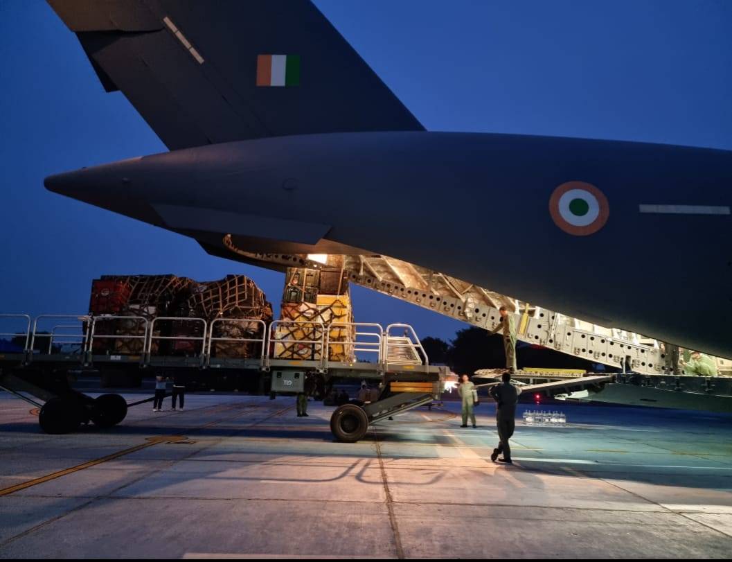 IAF_MCC's tweet photo. Taking flight to Bahrain. The Sarang Helicopter Display Team lifted off from Sulur Airbase, packed into a mighty C-17 along with their vibrant peacock-colored helicopters and essential gear. A swift night-loading ensured they’re Bahrain-bound.

Get set for awe-inspiring performances at the Bahrain International Air Show 2024 at Sakhir Airbase from November 13.

@Sarang_IAF

#Sarang  #IAF  #BIAS24 
#BahrainIndia  #Bahrain  #India