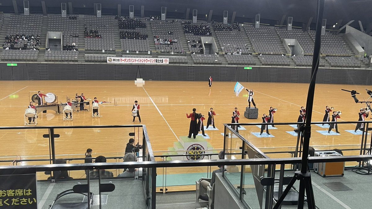 marching_ai's tweet photo. ★TURN BACK
タイトル「Spirit of AINU」
アニメ「ゴールデンカムイ」の劇伴曲とヴィヴァルディの冬で寒いアイヌ地方を表現！
ガードさんの衣装も伝統衣装みたいでカッコイイ！
極寒の地だけど、自然に寄り添って暮らすアイヌの温かさを感じました！
#MB東北大会2024 https://t.co/HFDQwCWJgO