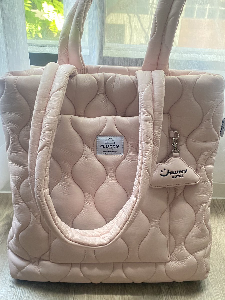 dayliday111's tweet photo. ส่งต่อ Louis Moniti รุ่น fluffy สี rose pink
*430 รวมส่งค่า ใช้ไปแค่ 2 ครั้งคั้บ น้องยังใหม่มาก
#ส่งต่อกระเป๋า #ส่งต่อกระเป๋ามือสอง #กระเป๋าสตางค์มือสอง #กระเป๋าใส่เงิน #ส่งต่อ #ส่งต่อกระเป๋าสตางค์ #กระเป๋ามือสอง #มือสอง #ส่งต่อy2k #ส่งต่อเคสไอแพด #ipad11pro #ipad https://t.co/evW5KEGvEz