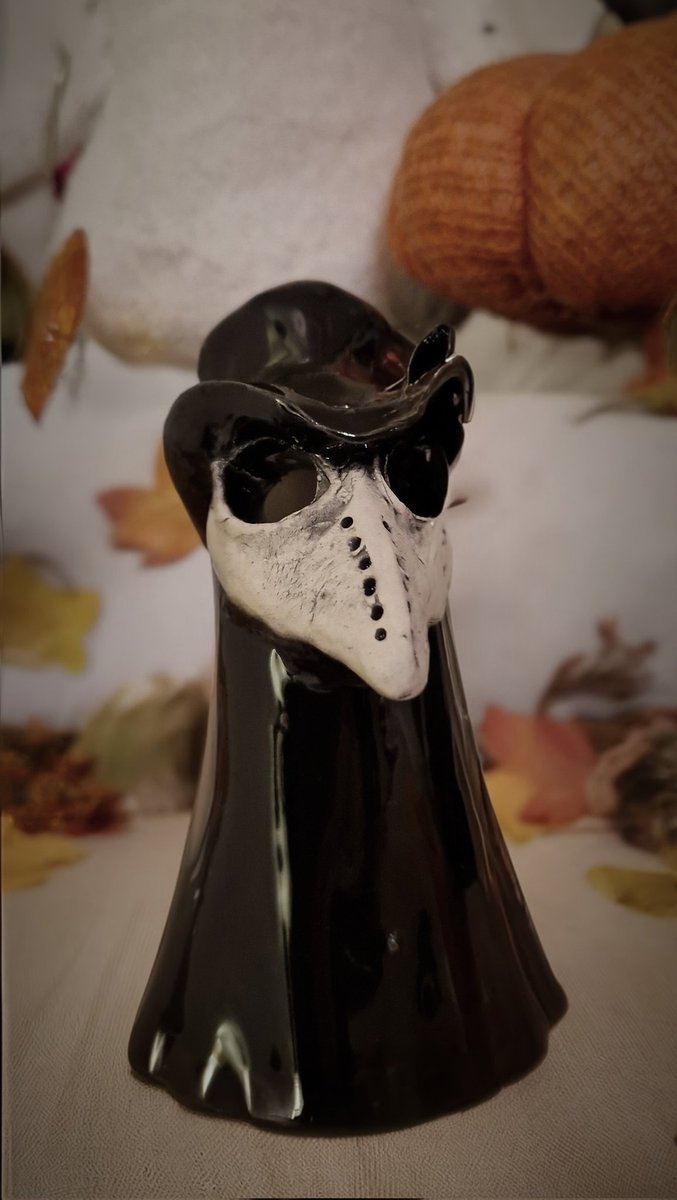 dianeechambers's tweet photo. Couldn't resist bringing this "Plague Doctor " ghost home with me. #ceramicghost #plaguedoctor https://t.co/FlekHZWETJ