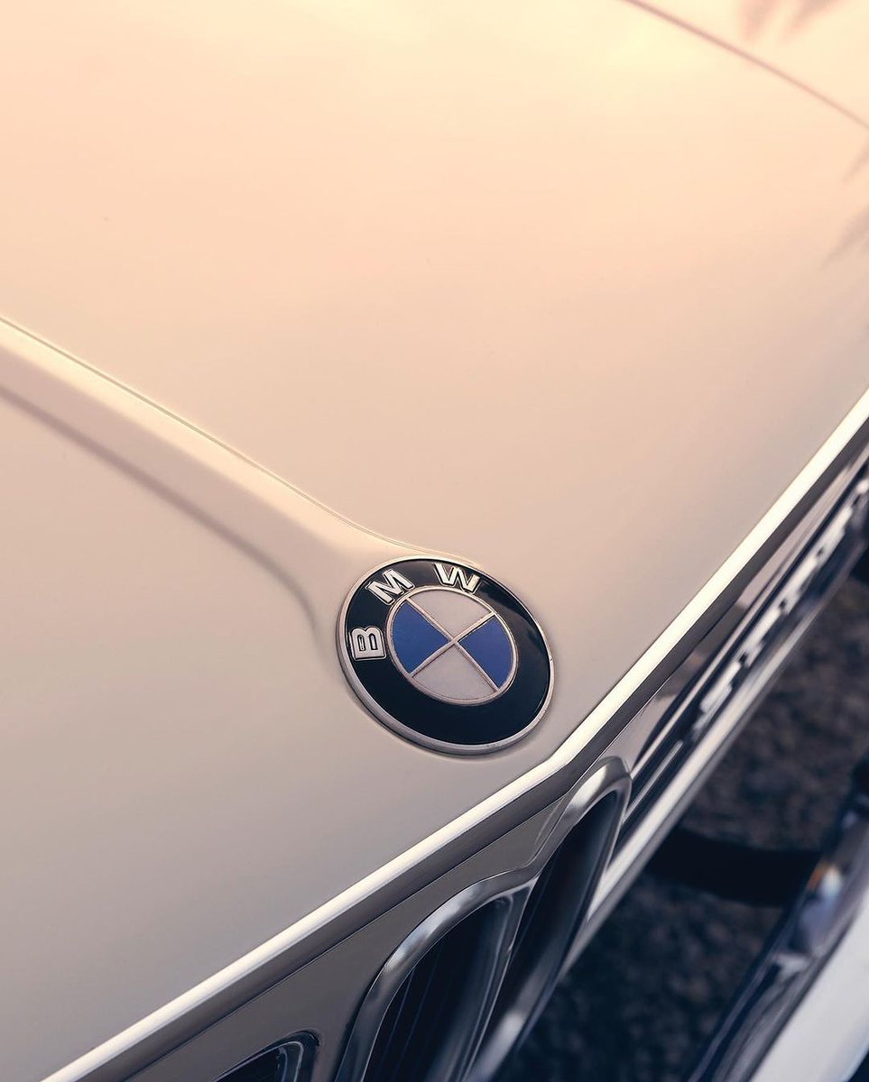 BMW_BlueStone's tweet photo. Optical White Vol.V https://t.co/n1sVck7psR