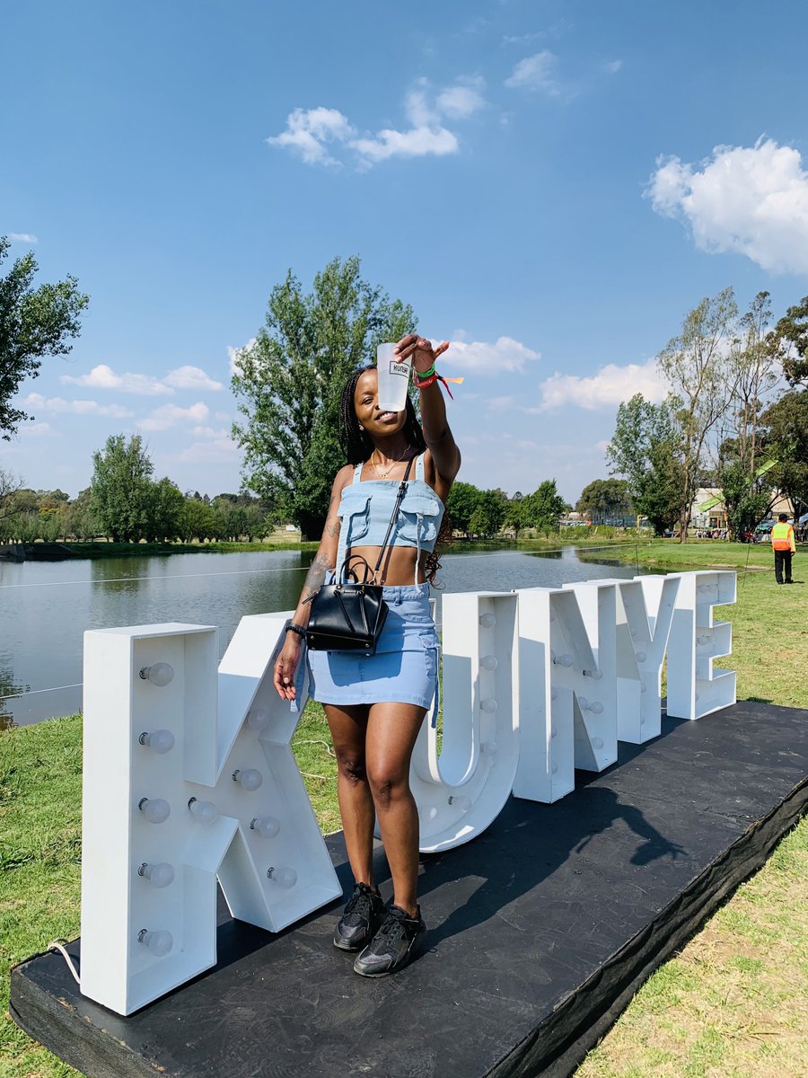nolitha_j's tweet photo. I Don’t know man but yesterday’s #KUNYE was literally the best JHB Kunye I’ve ever been to, myGod!!!!!! Number after number after numberrrrr!!!! Arg it was EPIC fok!!!! @ShamisoRSA you can play girl, YOU CAN PLAYYY!!!! https://t.co/rfWJUyKnBl