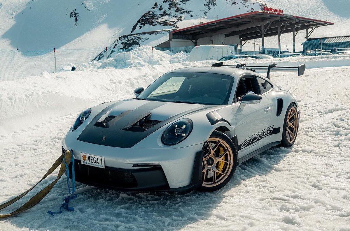 Car Pxrn tweet media