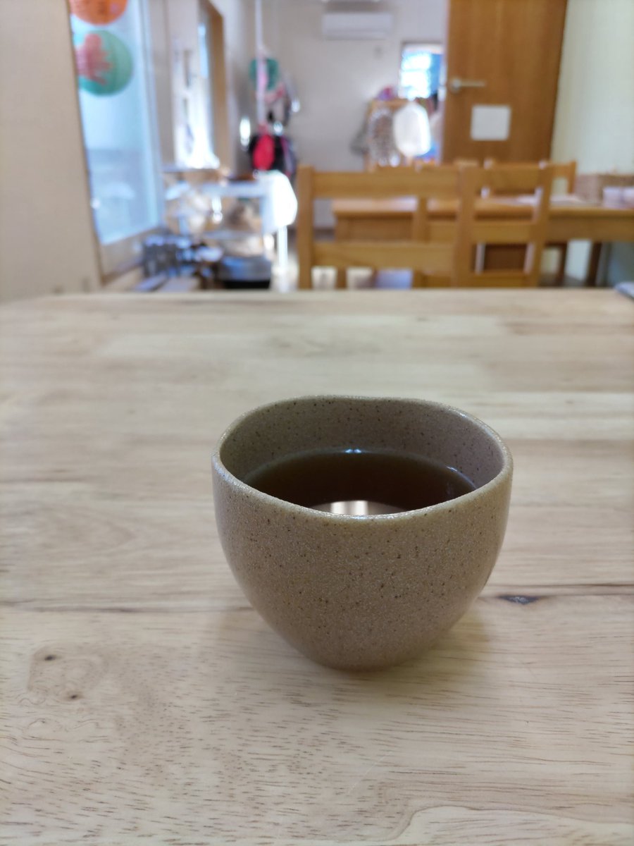 kuma_gee's tweet photo. はと麦茶と黒豆茶のブレンドを静かにいただく

#薬膳料理和幸 
#薬膳茶 https://t.co/EM7PjWZ64q