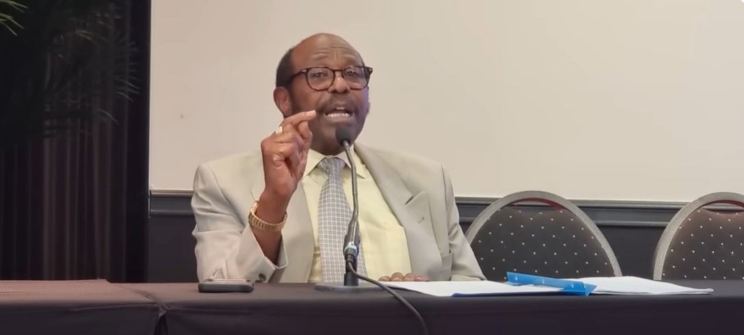 TheGreatLakesE1's tweet photo. 16) At least 11 unarmed civilians lost their lives in attacks on #Rwandan territory claimed by #FLN, the military wing of #Rusesabagina’s #MRCD.
However, 19 months after his sentence was commuted, #Rusesagabina again declared war on #Rwanda while in #Brussels in September. https://t.co/WrbRzMThsH