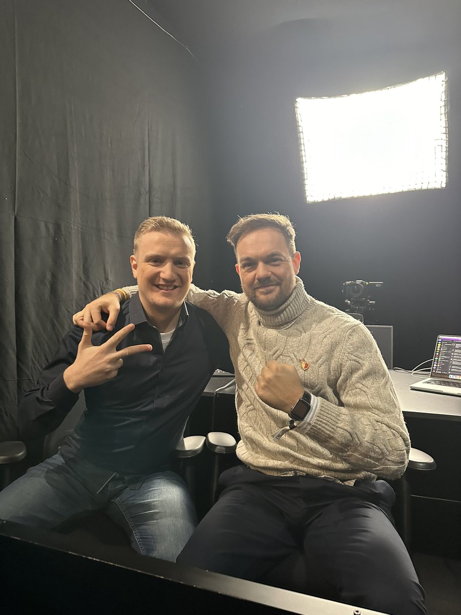 eVe MAXI tweet media