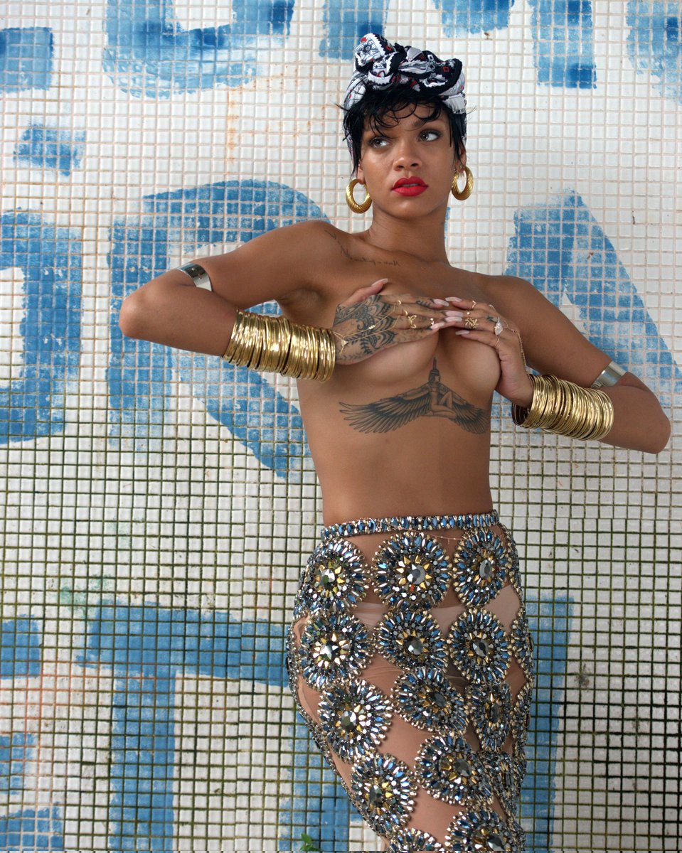 hqfenty's tweet photo. rihanna for vogue brazil, 2014. https://t.co/DlsWoE2HgQ