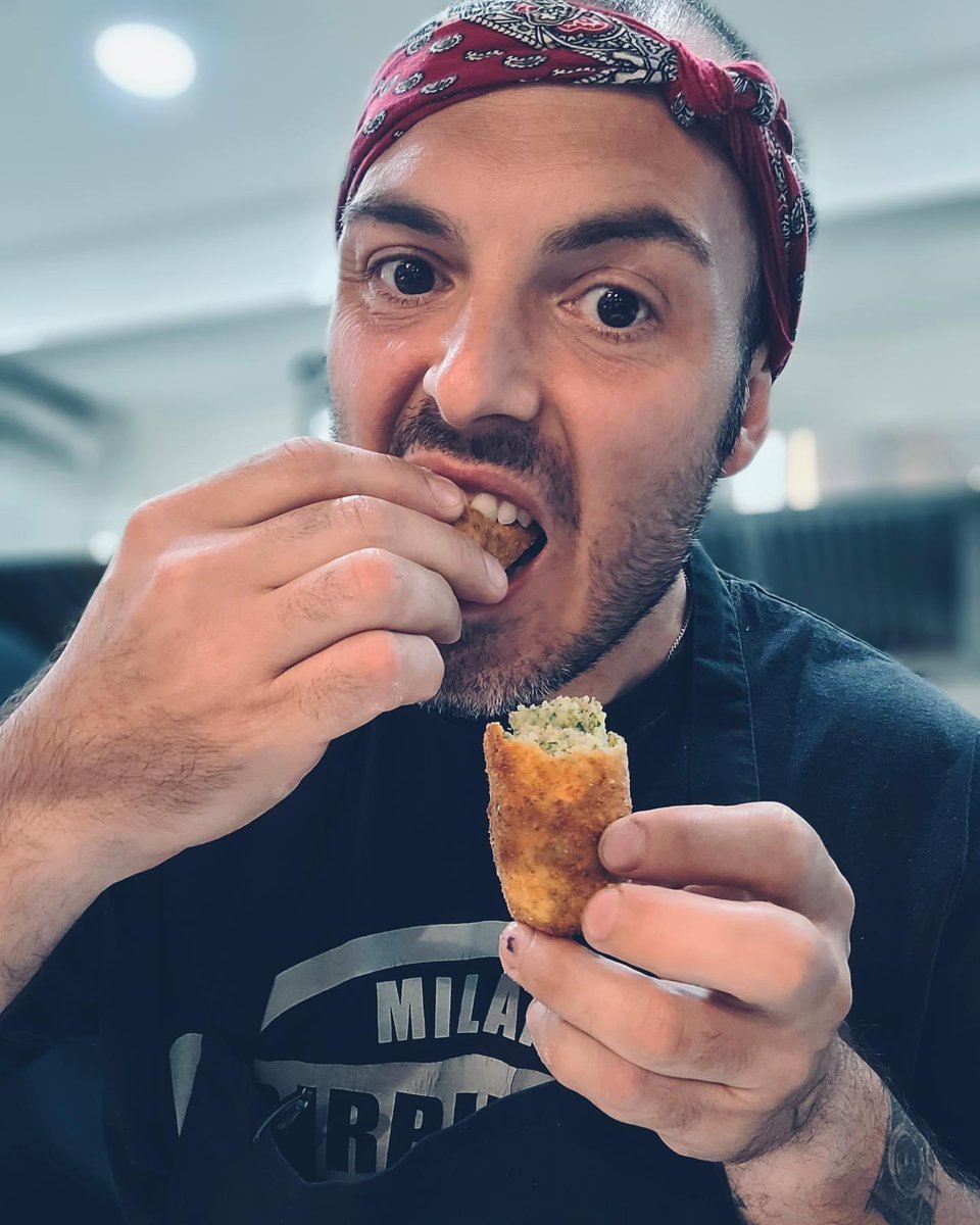 TOMMASOCOCO83's tweet photo. Chi si ferma è fottuto.
Esperimento 🧪 
#work #chef #cheflife https://t.co/jIidQi6hEu