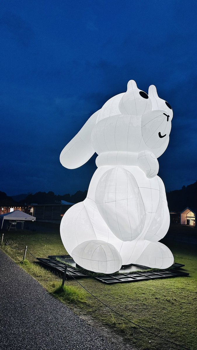 ssp94634281's tweet image. 週末のチョコちゃん🐶

チョコ🐶は初めて、わんマルVISONに行ってきたわん🐶

VISONの敷地は、広かったのでチョコ🐶は疲れたわん🤭

🌸🌼🌷🌺🌸
#わんマル
#VISON